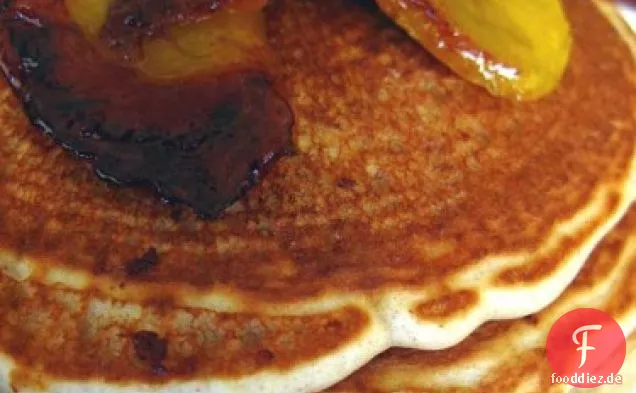 Karamellisierte Kochbananen-Pfannkuchen