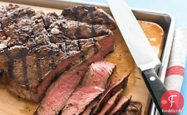 Gegrilltes Lendensteak mit Toppings Bar