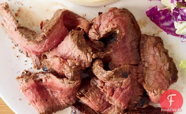 Gegrilltes Flankensteak mit Sichuan-Pfefferkörnern
