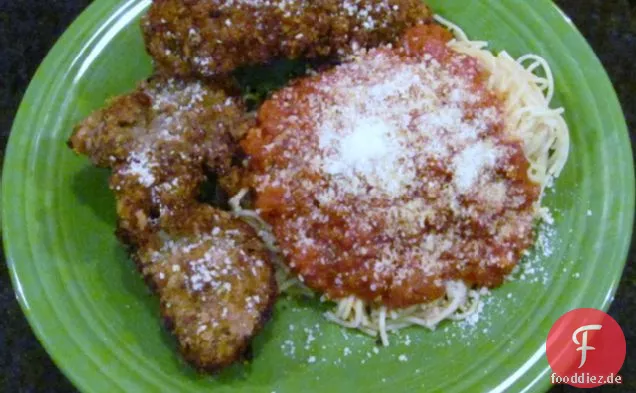 Paneed Round Steak mit Everyday Marinara & Angel Hair