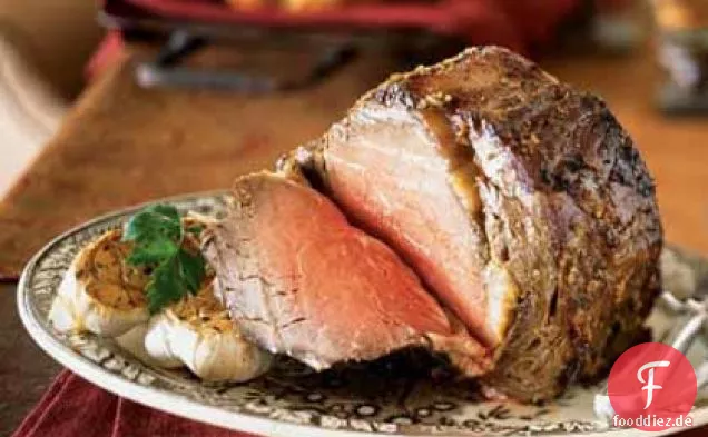 Knoblauch und Kraut Stehen Rib Braten
