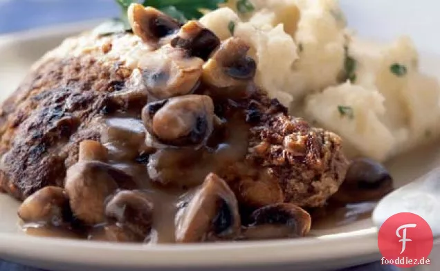Country-gebratenes Steak mit Pilzsauce