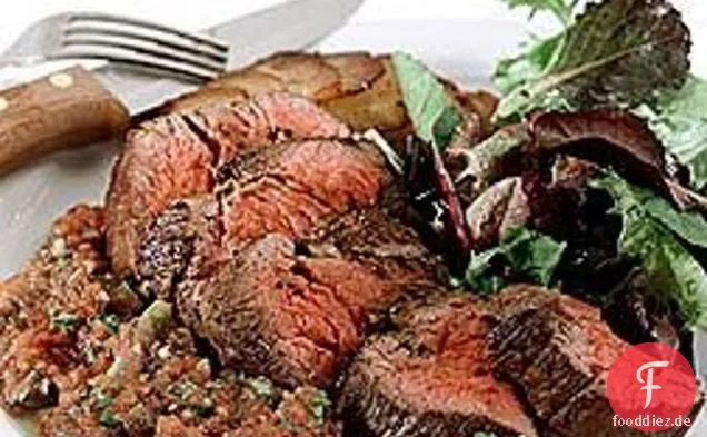 Gebratenes Rinderfilet mit gerösteter Tomatensalsa