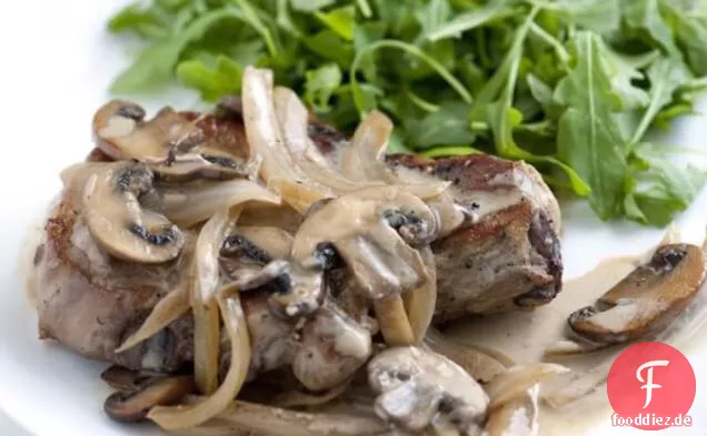 Schweinekotelett mit Weißweinsauce