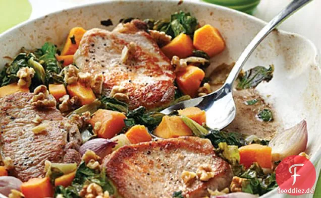 Schweinekoteletts mit Butternut-Kürbis, Escarole und Walnüssen