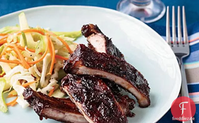 Apple-glasierte gegrillte Baby-Rücken-Rippen