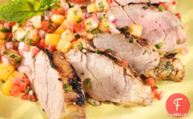 Gegrilltes Schweinefilet mit frischer Fruchtsalsa