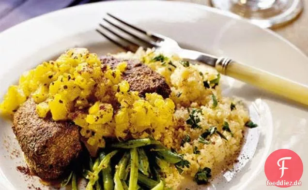 Schweinekoteletts mit warmer Ananas Salsa
