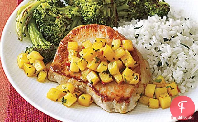 Sautierte Schweinekoteletts mit Ananas und Minze
