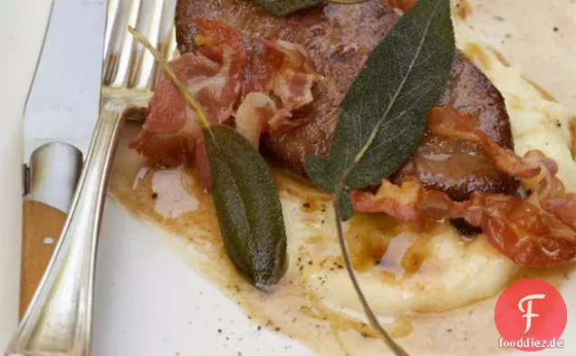 Kälber Leber Mit Pancetta, Salbei Und Kartoffelpüree