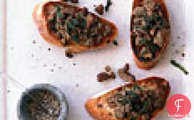 Hühnerleber und Salbei-Crostini