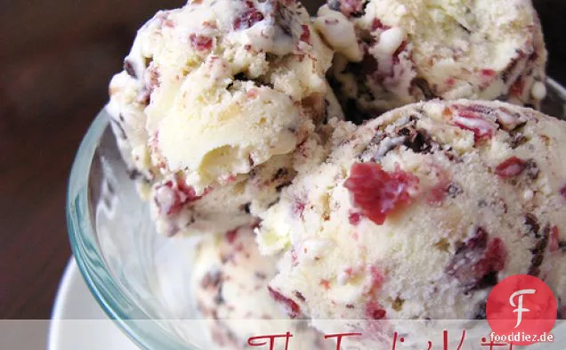 Cranberry Schokolade Mandel Crunch Ice Cram