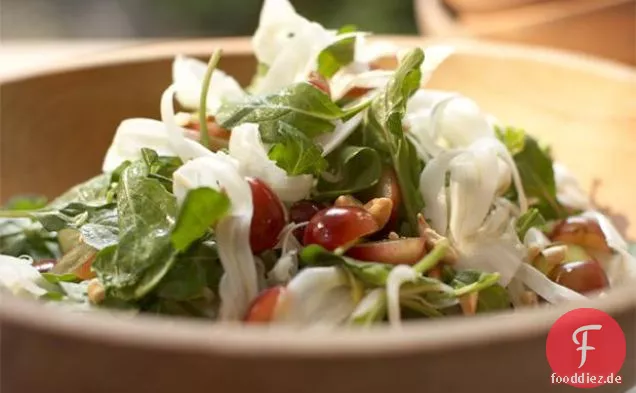 Rucola, Fenchel und Traubensalat mit Cashewnüssen