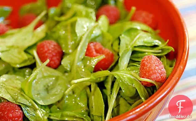 Rucola-Salat Mit Himbeer-Vinaigrette