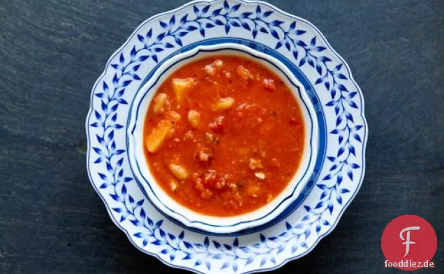 Tomaten, weiße Bohnen, Specksuppe