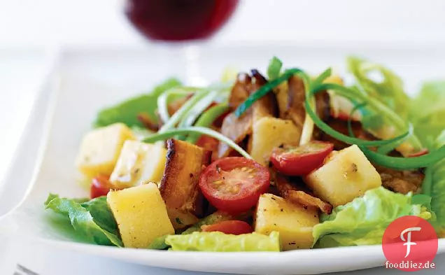 Kartoffelsalat mit Speck und Tomaten