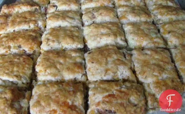 Apfel-geräucherter Speck und Cheddar-Scones