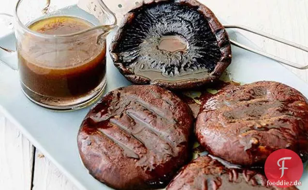Gegrillte Portobello-Pilze mit Balsamico