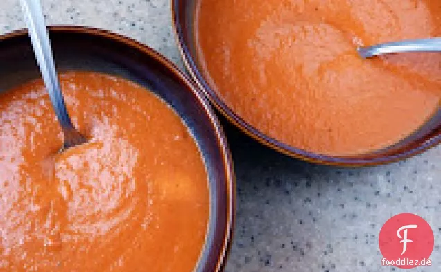 Gegrillter Käse mit karamellisierten Balsamico-Zwiebeln und Pilzen