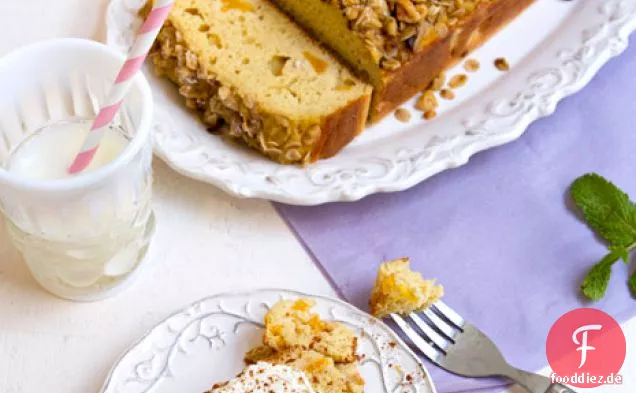 Peaches 'n Cream Cake mit Walnüssen - Glutenfrei