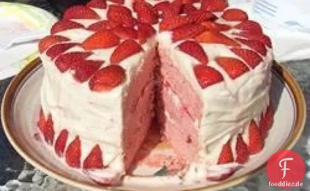 Erdbeeren und Sahnetorte