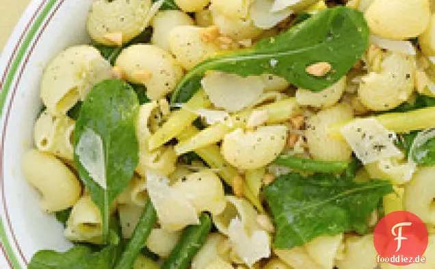 Bohnen-, Rucola- und Nudelsalat