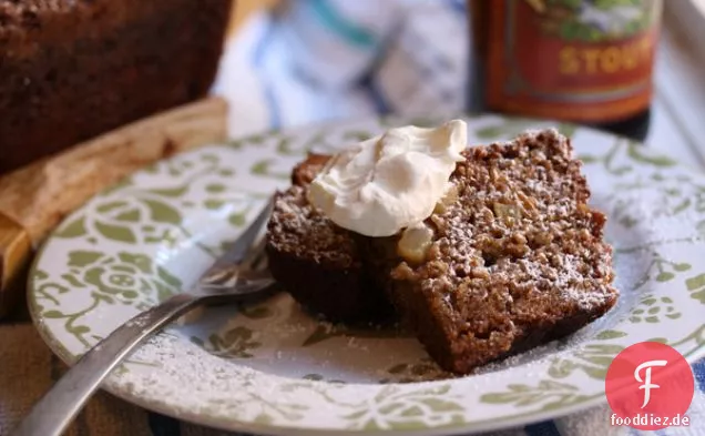 Haferflocken-Stout-Kuchen Mit Äpfeln & Whisky-Creme