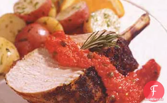 Gegrilltes toskanisches Schweinefleisch Rippe Braten mit Rosmarin-Beschichtung und Rote Paprika-Relish