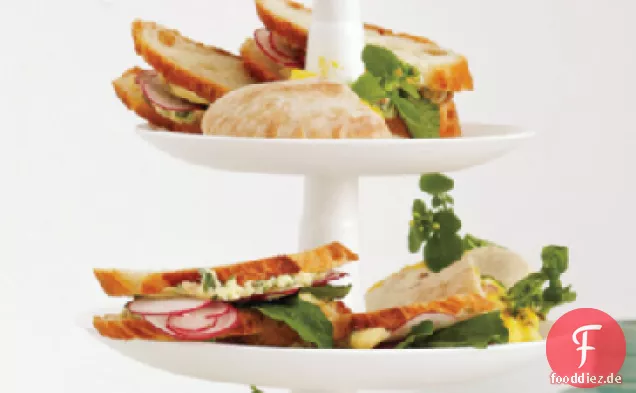 Butter-Rettich-Sandwiches mit Kräuterbutter