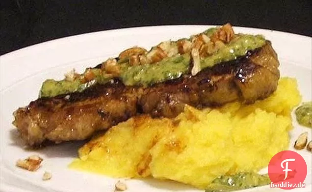 Chargrilled Sirloin Mit Maische und Salsa Verde