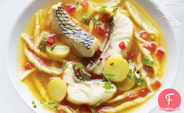Black Bass-Bouillabaisse mit Trofie Pasta