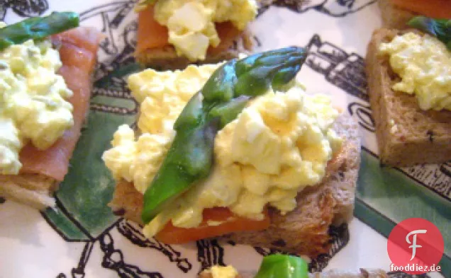 Gemurmelter Spargel mit zitronigem Lachs