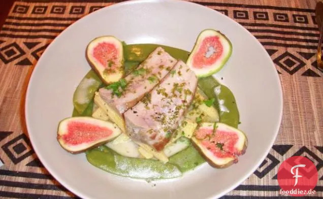 Pfanne gebratener Thunfisch in Chardonnay-Sauce