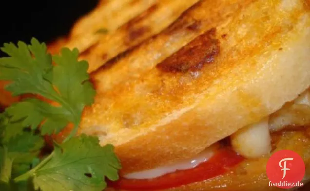 Jalapeño-Knoblauch-Tilapia Panini