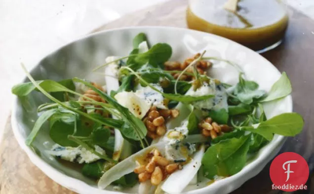 Rucola-Chicorée-Salat mit Honig Pinienkerne