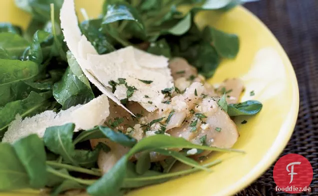 Rasiert Sunchoke-Salat mit Parmesan und Rucola