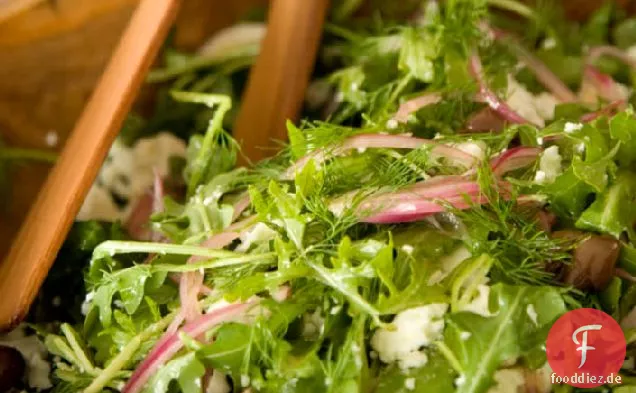 Rucola-Salat mit Oliven, Feta und Dill