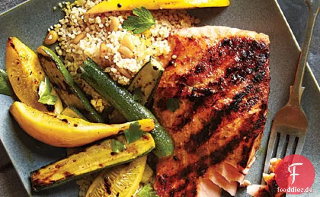 Gegrillter Lachs und Brauner Butter-Couscous