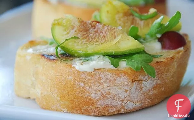 Frische Feige, Rucola und Mascarpone Bruschetta