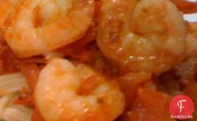Alaska Kabeljau und Garnelen mit frischen Tomaten