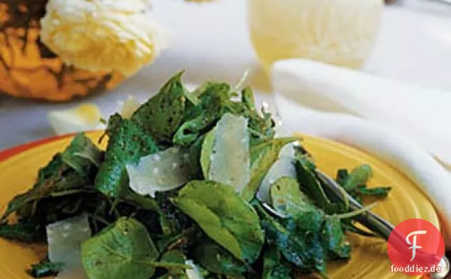 Rucola und rasierter Parmesan-Salat