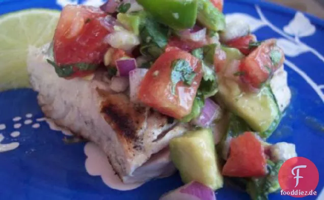 Gegrilltes Mahi Mahi Mit Avocado-Salsa