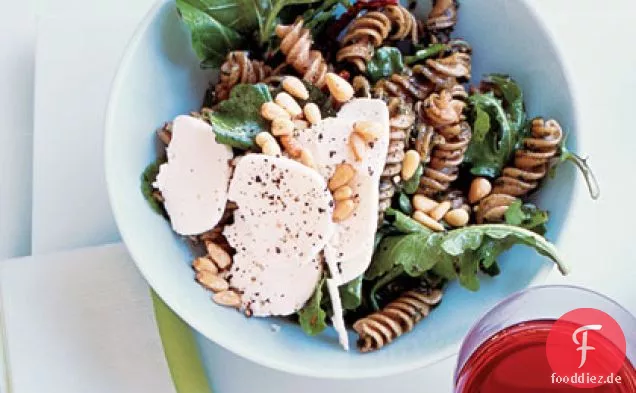 Kalter Pesto-Nudelsalat