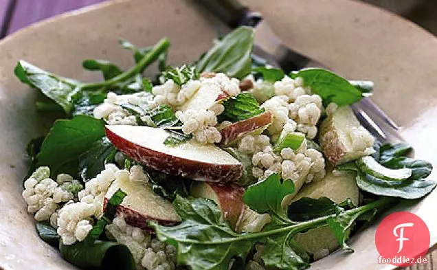 Cremiger Gerstensalat mit Äpfeln