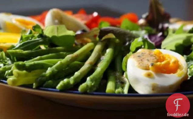 Frühlingssalat mit Estragon-Vinaigrette