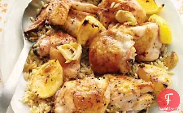 Zitronen-gebratenes Huhn mit Rucola-Salat und Dill-Orzo