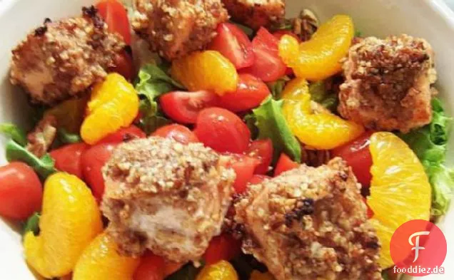 Pekannuss-Lachssalat mit Honig-Senf-Dressing