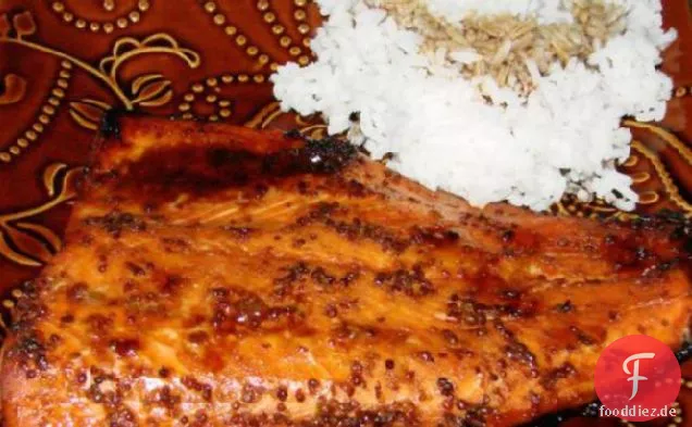 Glasierter gebratener Lachs