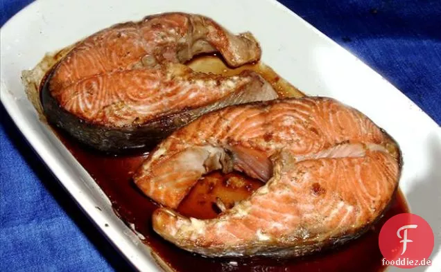 Ingwer-Soja-Lachs Mit Soba-Nudeln