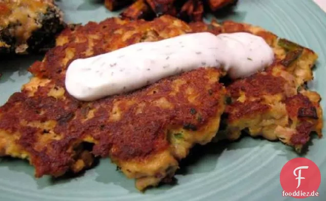 Lachs-Thunfisch-Pasteten mit Dillsauce